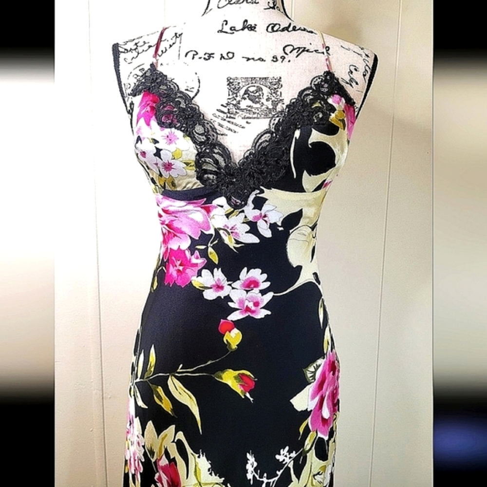 Mary L Couture Y2K Black Floral 100% Silk Gown Size 6